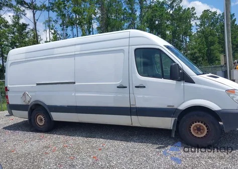 2011 Mercedes-Benz Sprinter 2500 High Roof из США, поврежденный, VIN WD3PE8CB8B5592596